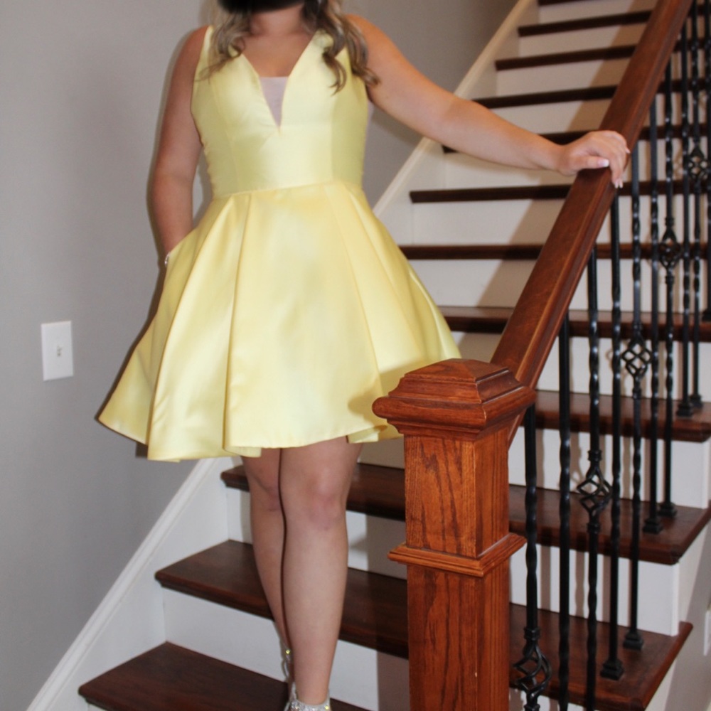 SHERRI HILL -STYLE #52179